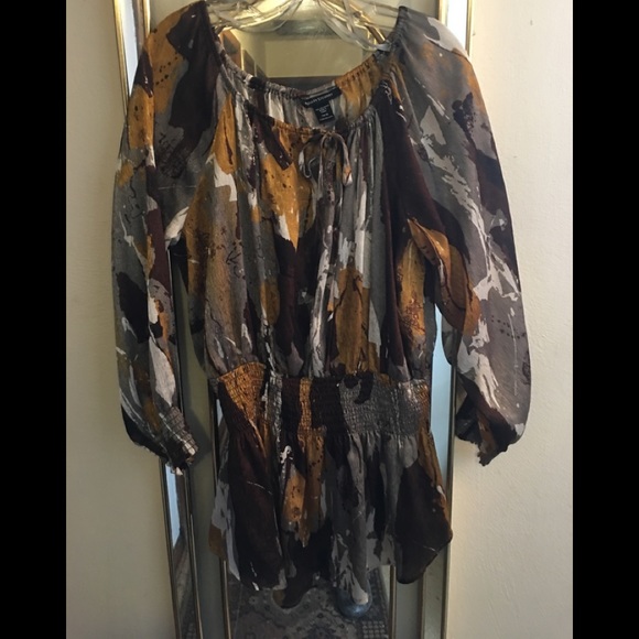 Top - Picture 1 of 2